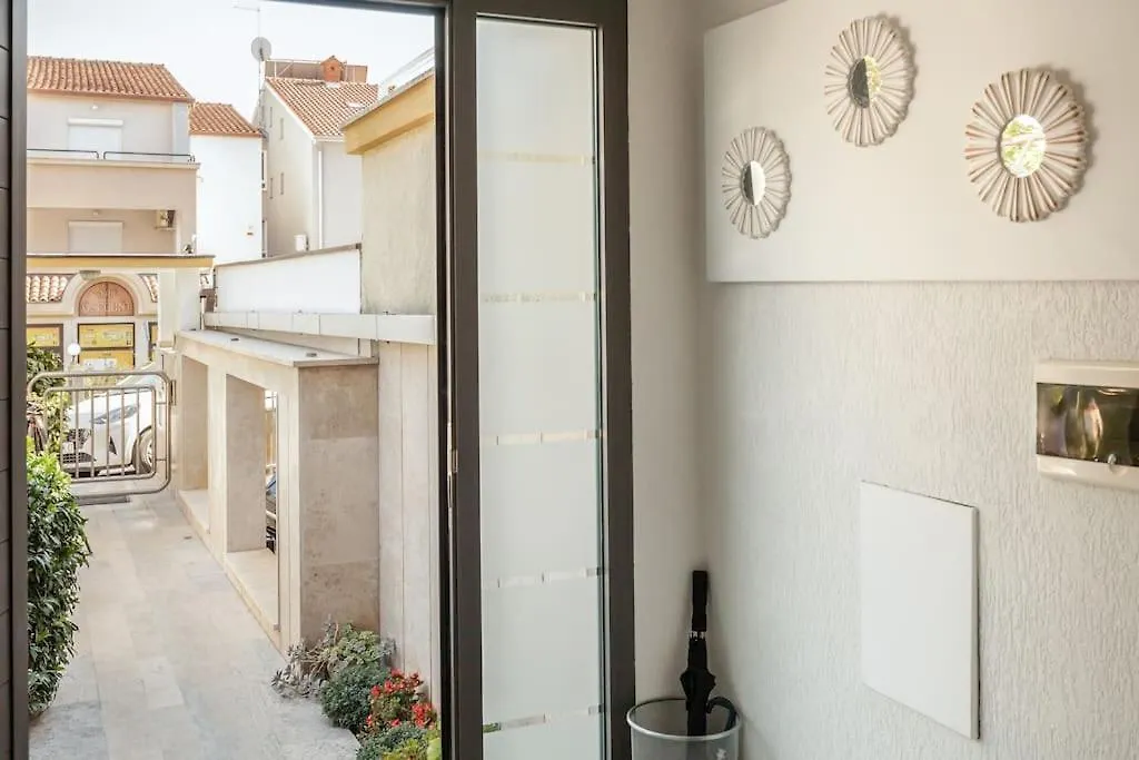 Apartment Lori Pula 0*,  Croatia