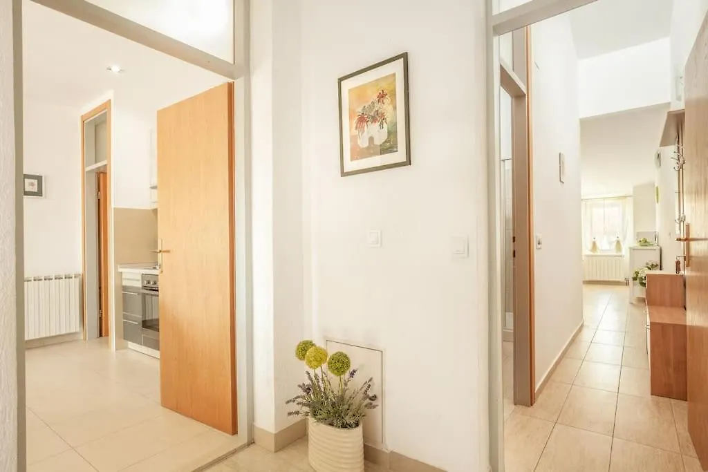 Apartment Lori Pula